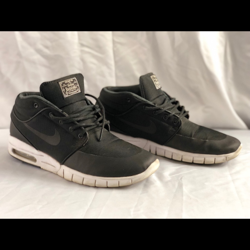 Nike janoksi
